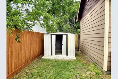828 E 39th Street, Houston, TX 77022 - Photo 19
