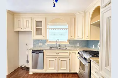 828 E 39th Street, Houston, TX 77022 - Photo 7
