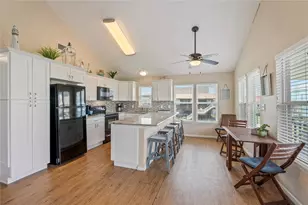 23005 Fresca St, Galveston, TX 77554 - Photo 11