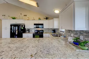 23005 Fresca St, Galveston, TX 77554 - Photo 9