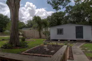 415 Perkins Ave, League City, TX 77573 - Photo 33