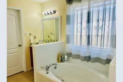 12431 Heritage Grove Drive, Houston, TX 77066 - Photo 9