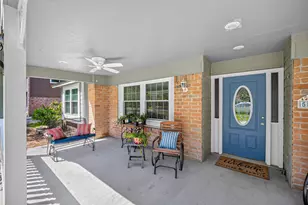 558 Landfall Ln, Conroe, TX 77302 - Photo 9