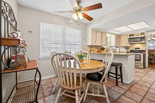 558 Landfall Ln, Conroe, TX 77302 - Photo 29