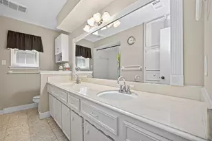 558 Landfall Ln, Conroe, TX 77302 - Photo 33