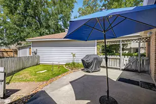 558 Landfall Ln, Conroe, TX 77302 - Photo 47