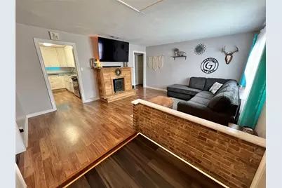 917 Ridgecrest Street, Angleton, TX 77515 - Photo 3