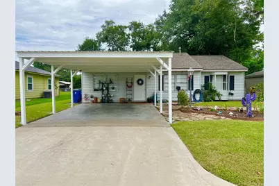 917 Ridgecrest Street, Angleton, TX 77515 - Photo 1