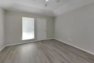 13830 Keyworth Dr, Houston, TX 77014 - Photo 9