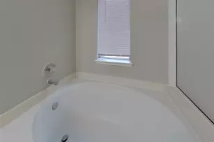 13830 Keyworth Dr, Houston, TX 77014 - Photo 11