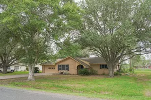 424 Candy St, El Campo, TX 77437 - Photo 33