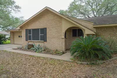 424 Candy Street, El Campo, TX 77437 - Photo 3