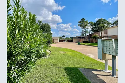 7840 Bateman Lane, Houston, TX 77088 - Photo 19