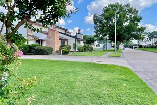 7840 Bateman Ln, Houston, TX 77088 - Photo 3