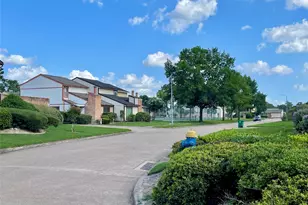 7840 Bateman Ln, Houston, TX 77088 - Photo 21