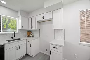 4923 Beechaven St, Houston, TX 77053 - Photo 9