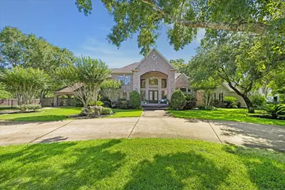 109 Sunset Drive, Friendswood, TX 77546 - Photo 3