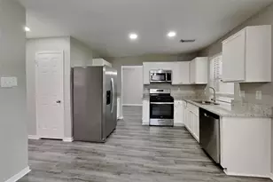 16127 Hilton Head Ln, Cypress, TX 77429 - Photo 5