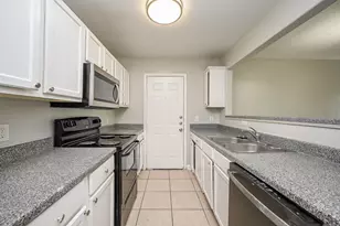 3019 La Estancia Ln, Houston, TX 77093 - Photo 9