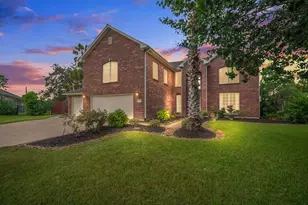 303 N Elder Grove Dr, Pearland, TX 77584 - Photo 3