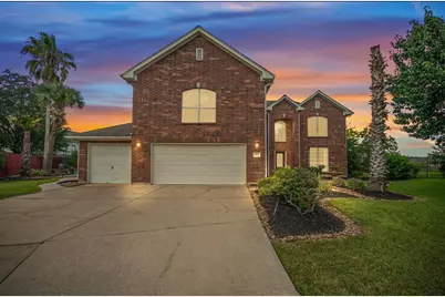 303 N Elder Grove Drive, Pearland, TX 77584 - Photo 1