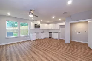 6008 Wedgefield St, Houston, TX 77028 - Photo 3
