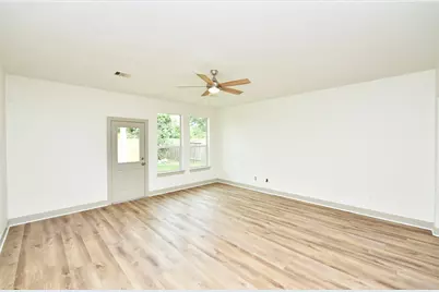 1107 Treasure Court, Baytown, TX 77521 - Photo 11