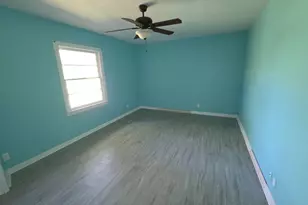 813 N Morgan St, Angleton, TX 77515 - Photo 9