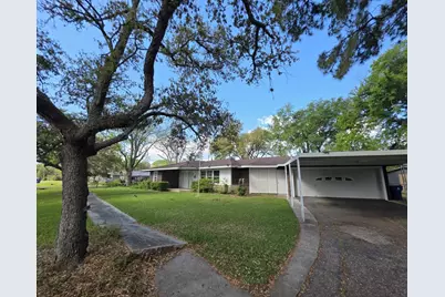813 N Morgan Street, Angleton, TX 77515 - Photo 1