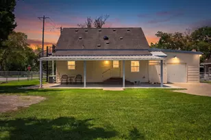 1215 E Walker St, League City, TX 77573 - Photo 39