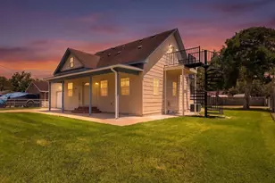 1215 E Walker St, League City, TX 77573 - Photo 33