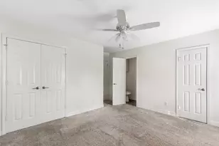 1109 Hampton Cir, Alvin, TX 77511 - Photo 11