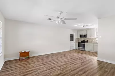 1109 Hampton Circle, Alvin, TX 77511 - Photo 3