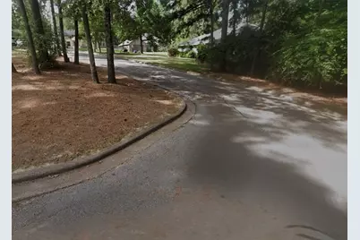 1924 Foxbriar, Huntsville, TX 77340 - Photo 5