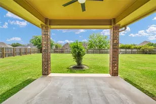 1100 Southern Oaks Dr, Angleton, TX 77515 - Photo 13