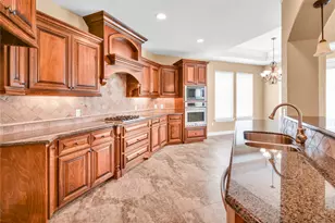 1100 Southern Oaks Dr, Angleton, TX 77515 - Photo 3