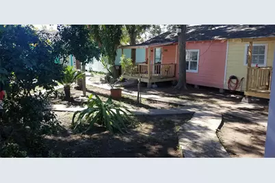 4418 Avenue P 1/2 Unit 3, Galveston, TX 77550 - Photo 1