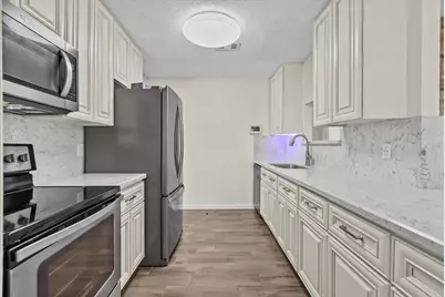 3705 Misty Cove Court, Dickinson, TX 77539 - Photo 9