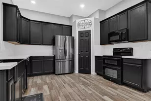 174 Horn Ct, Baytown, TX 77523 - Photo 9