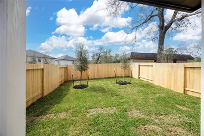 1951 Longmire Villas Court, Conroe, TX 77304 - Photo 35