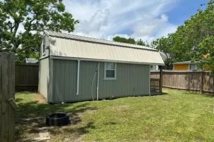 727 W 5th Alley St, Freeport, TX 77541 - Photo 13