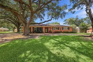 3890 Kenwood Dr, Beaumont, TX 77706 - Photo 1