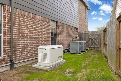 2205 Lisa Lane, Deer Park, TX 77536 - Photo 45