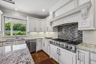 2318 Althea Dr, Houston, TX 77018 - Photo 9