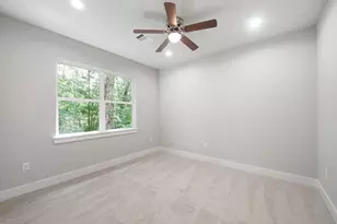 731 Magnolia Point Dr, Houston, TX 77336 - Photo 31