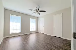 1960 Upland Dr, Houston, TX 77043 - Photo 13