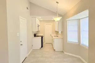 5404 Hazel St, Baytown, TX 77521 - Photo 3