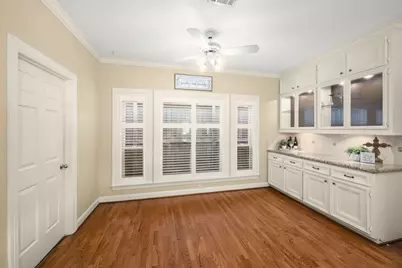 5702 Glen Pines Drive, Houston, TX 77069 - Photo 9