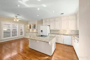 5702 Glen Pines Dr, Houston, TX 77069 - Photo 7