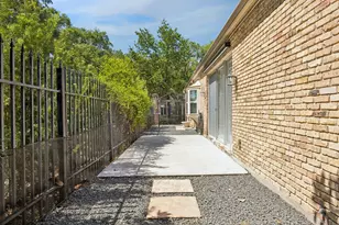 503 Bolton Pl, Houston, TX 77024 - Photo 27